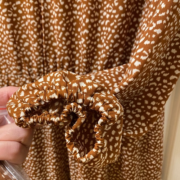 Pretty Garden Elegant Brown Floral Maxi Dress - Picture 4 of 5